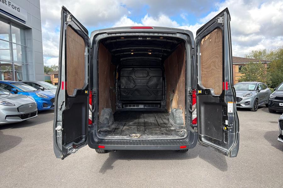 Ford Transit Photo autoimg-9ffe97fcedd6f522029b269e955a3fb2c8e9de19.jpg
