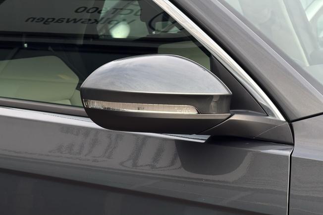 VOLKSWAGEN T-Roc Photo 20