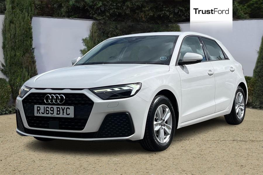 Audi A1 Photo autoimg-a002c6878178b2bb14d0c91d6ec15dbdd8b1b666.jpg