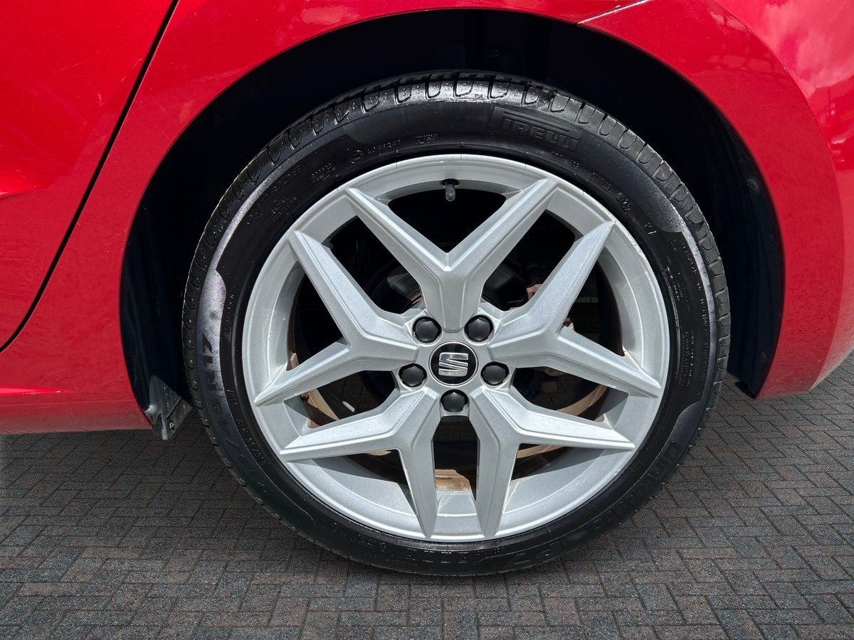 SEAT Ibiza Photo 7