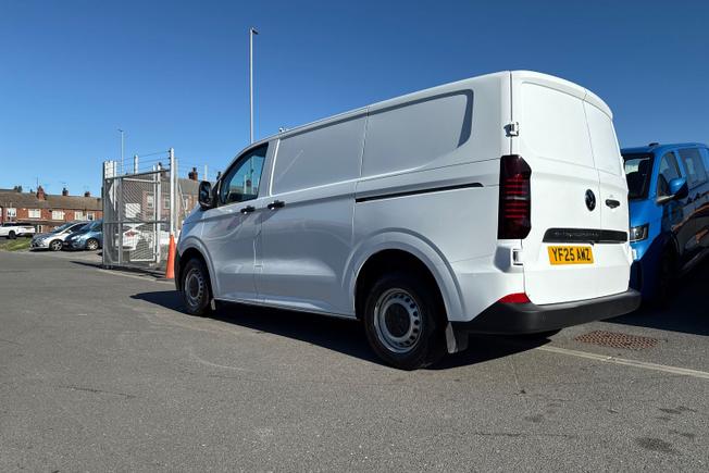 VOLKSWAGEN e-Transporter Photo 32