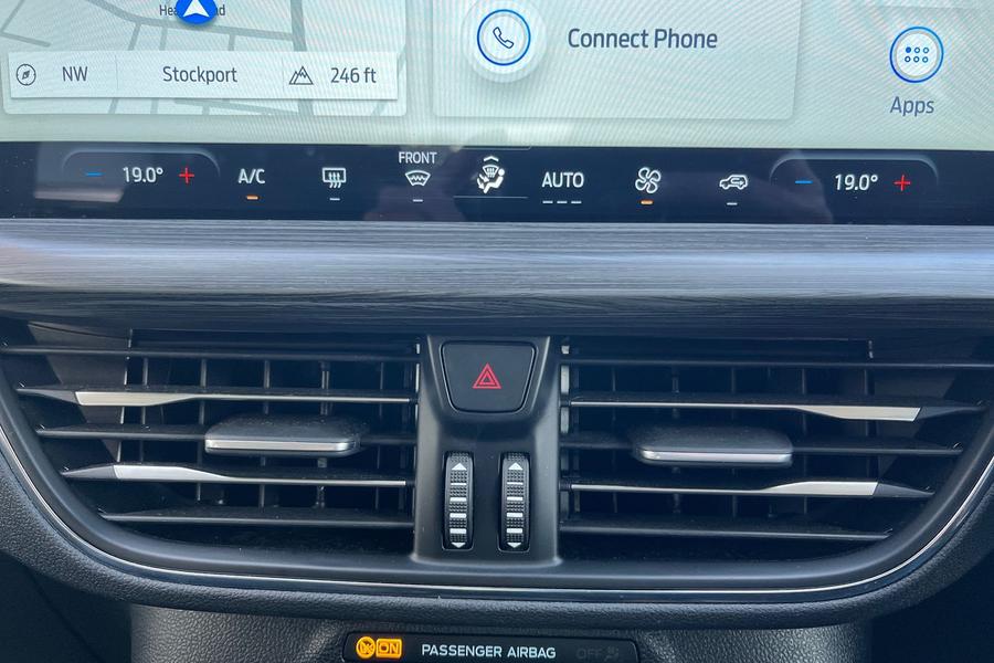 Ford KUGA Photo autoimg-a00d4517e0879b9d41a54929d860f71cf84f589a.jpg