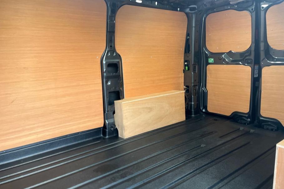 Used Ford TRANSIT CUSTOM 5