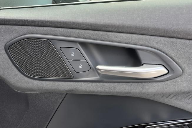 AUDI Q3 Photo 49