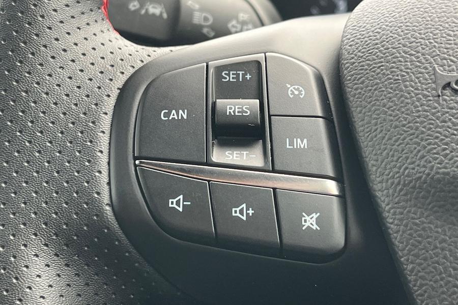 Ford Focus Photo autoimg-a0186e97fb6beefab5db2031af65e6d3d714bc06.jpg