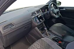 VOLKSWAGEN Tiguan Photo 2