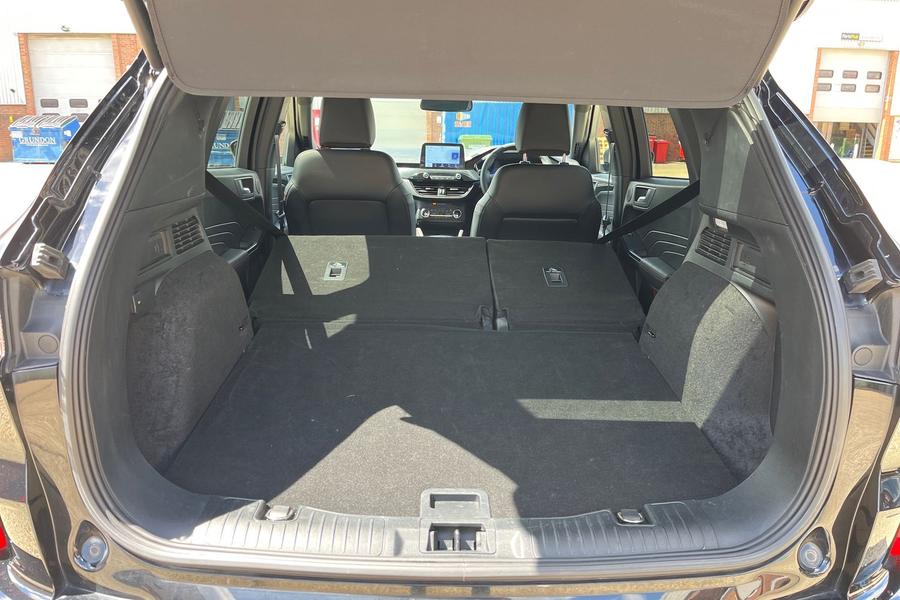 Ford KUGA Photo autoimg-a01e29e7538292e721b27297811cec435aaf82e0.jpg