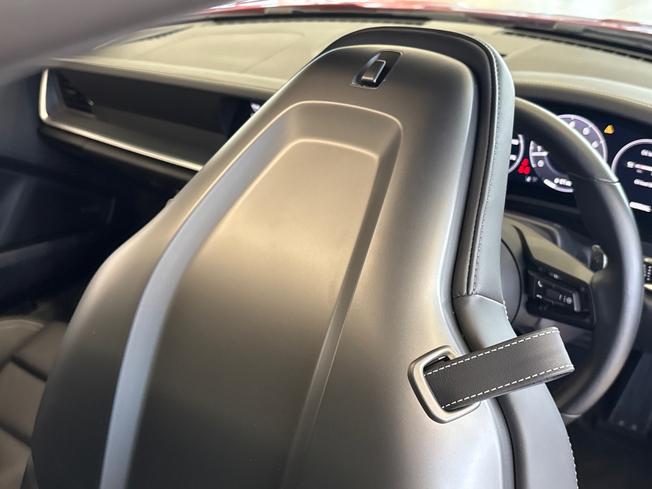 PORSCHE 911 Photo 26