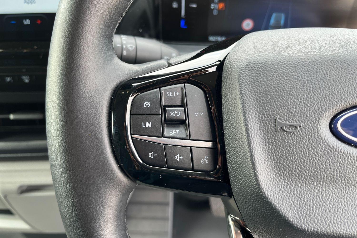 Ford E-Transit Custom Photo 38