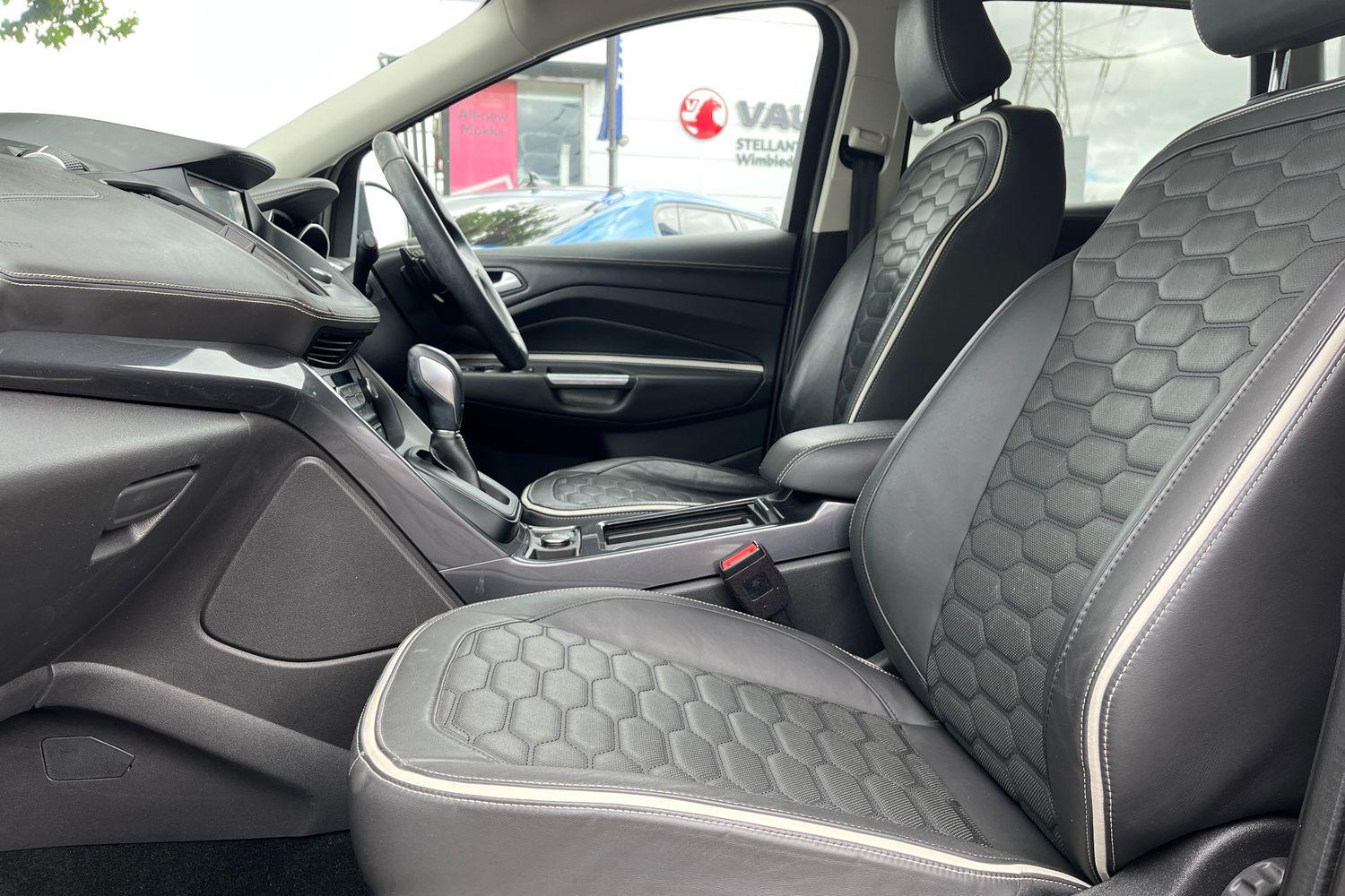 Ford KUGA Photo 18