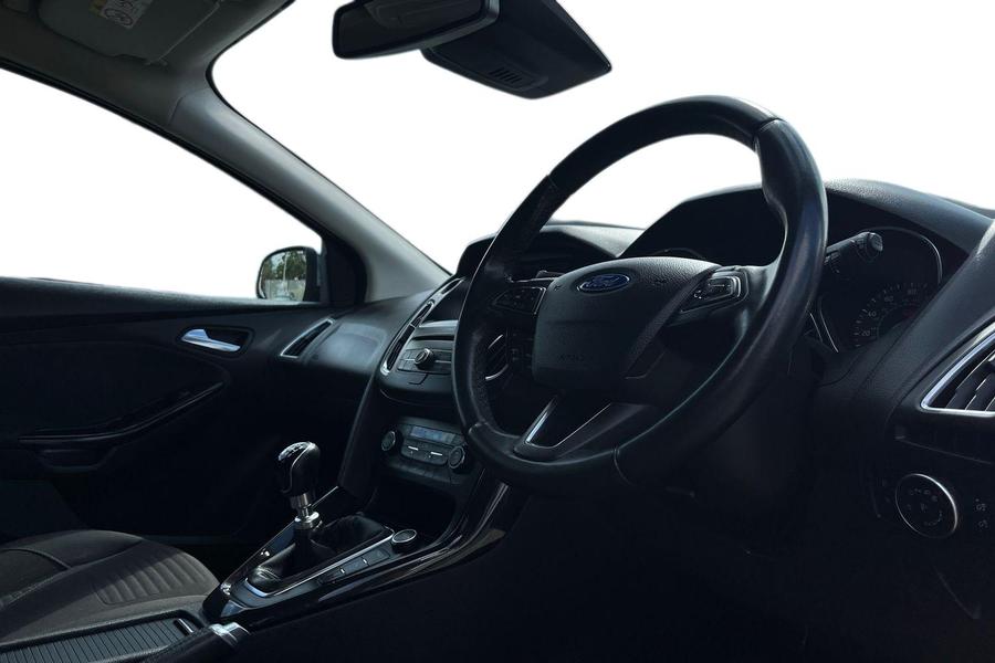 Ford FOCUS Photo autoimg-a028f362ddba339a3331bb392e35f39d8ab09b27.jpg
