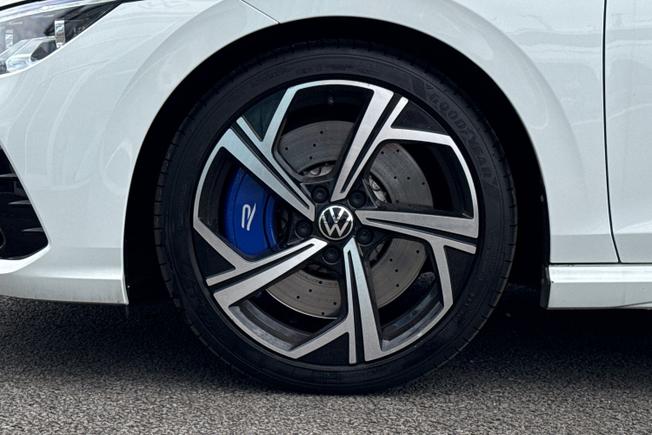 VOLKSWAGEN Golf Photo 5