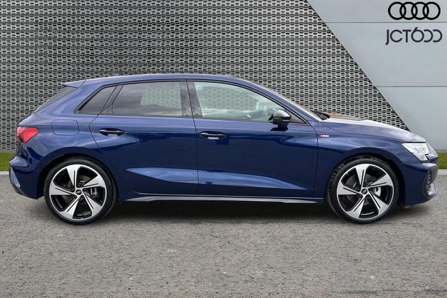 AUDI  A3 Sportback Photo 4