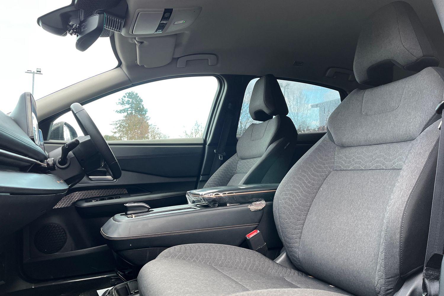 Nissan Ariya Photo 18