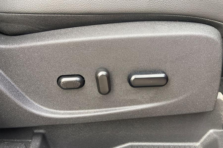 Ford KUGA Photo autoimg-a0461080fd5ab9bfa1ecc128a32f9ed68e9bcae1.jpg