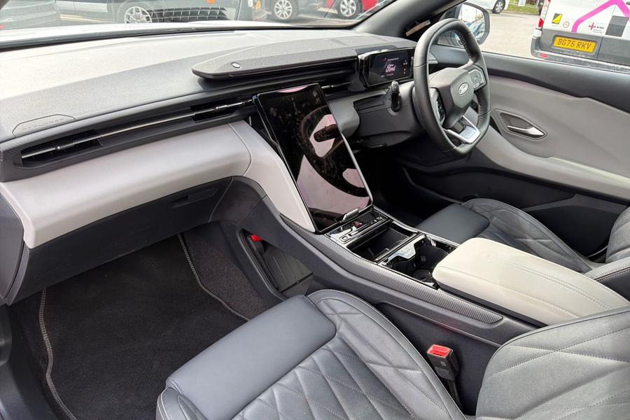 Ford Explorer Photo autoimg-a04c3b9f762e987626a430b6eb89242b4ec40be1.jpg