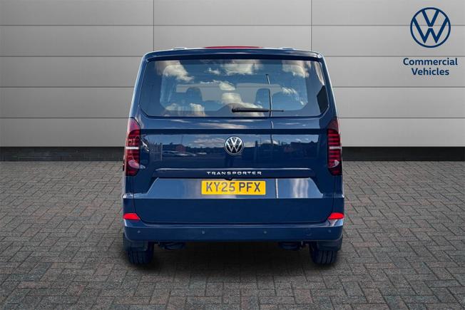 VOLKSWAGEN Transporter Shuttle Photo 7