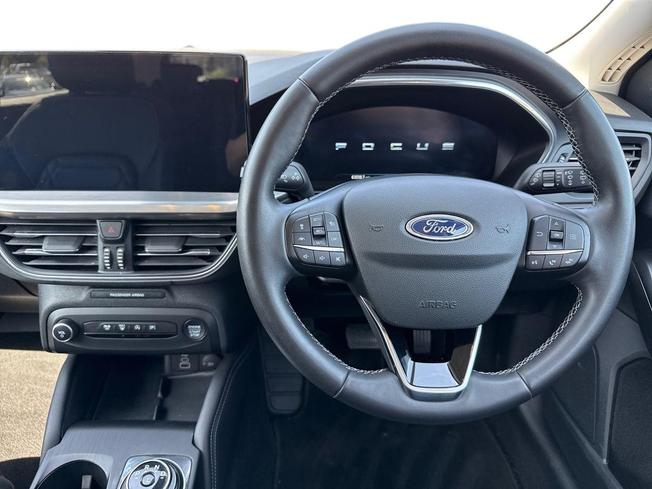 FORD Focus Photo 11