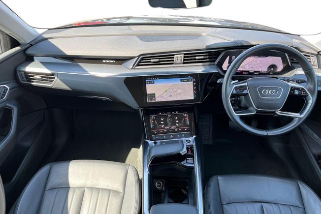 Audi e-tron Photo 10