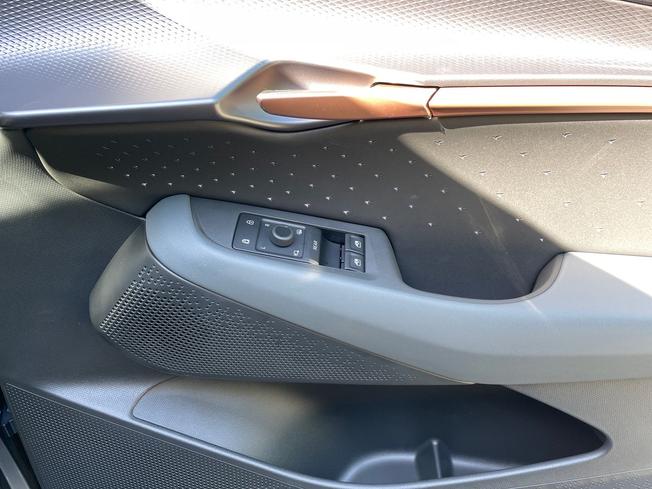 CUPRA Tavascan Photo 22