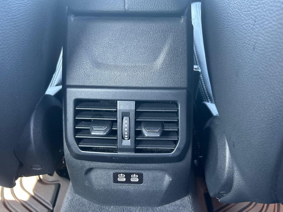 BMW 1 Series Photo 36