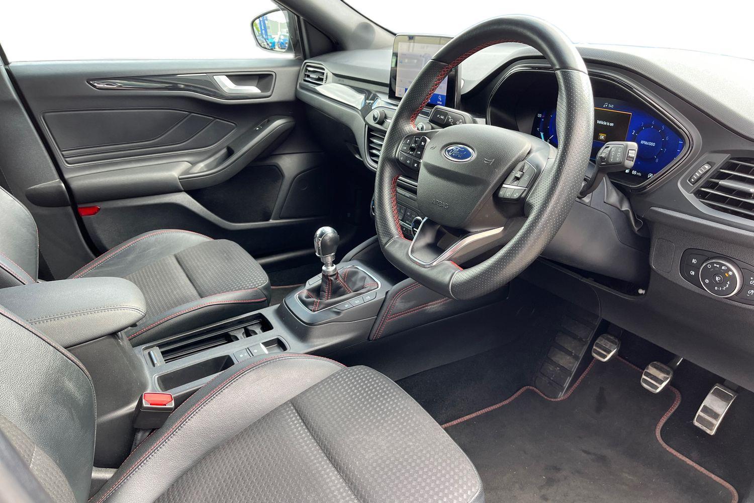 Ford FOCUS Photo 8
