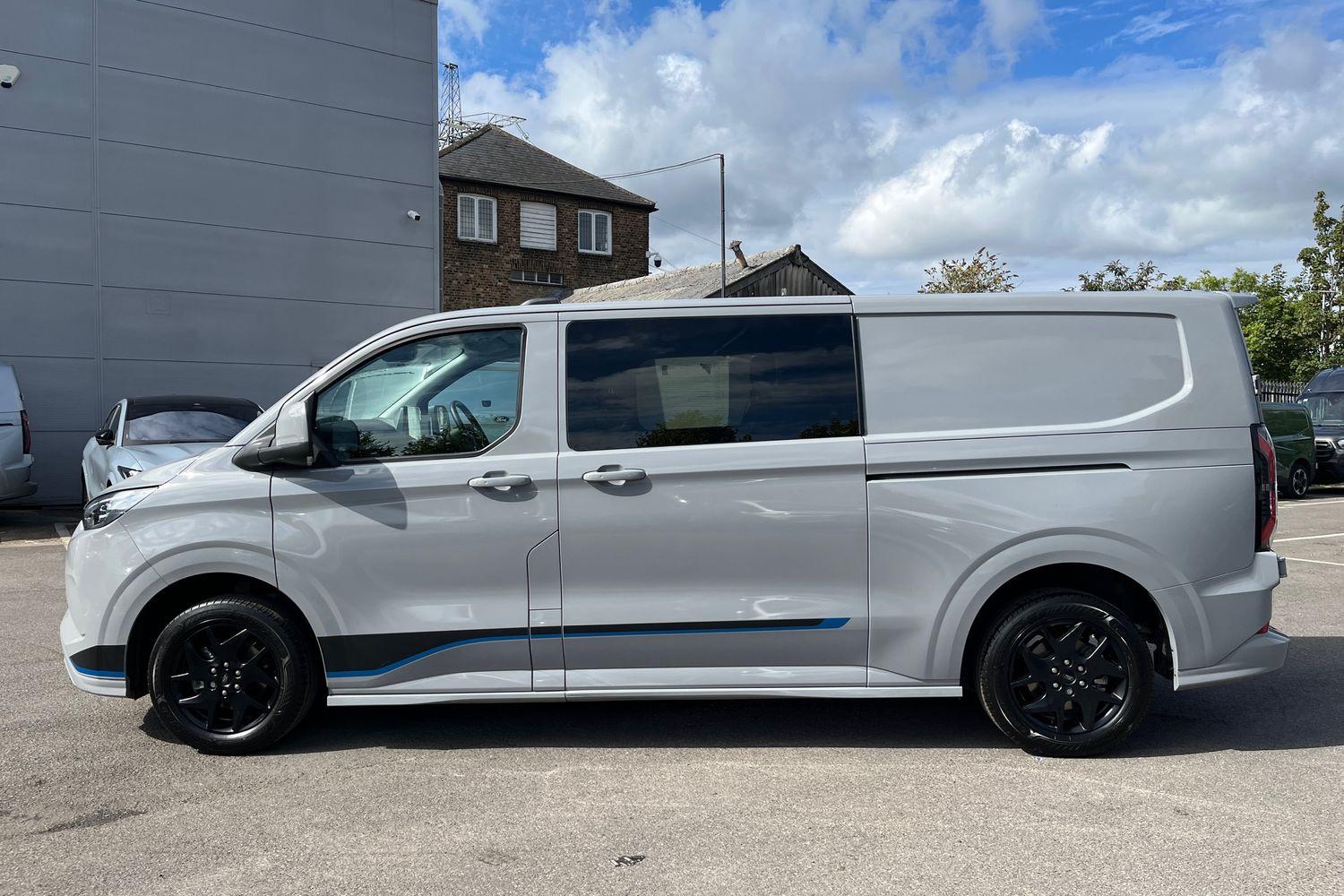 Ford TRANSIT CUSTOM Photo 31