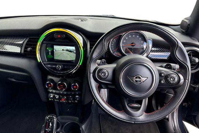 MINI Hatch Photo 11