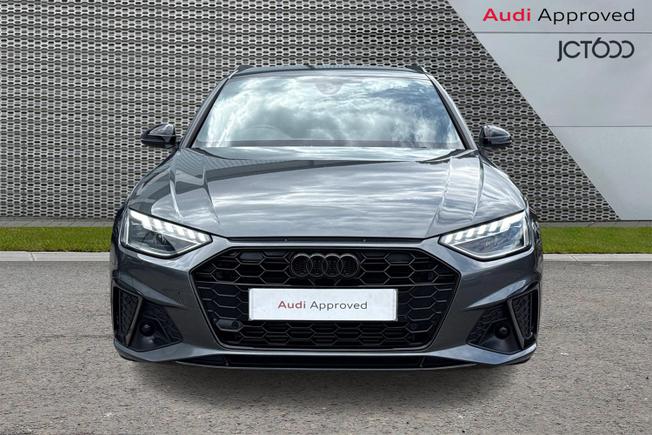 AUDI A4 Avant Photo 8