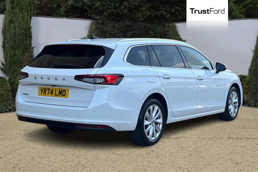Skoda SUPERB Photo autoimg-a05dbe443c0b52ae28d99d87d2d581c95bbeefee.jpg
