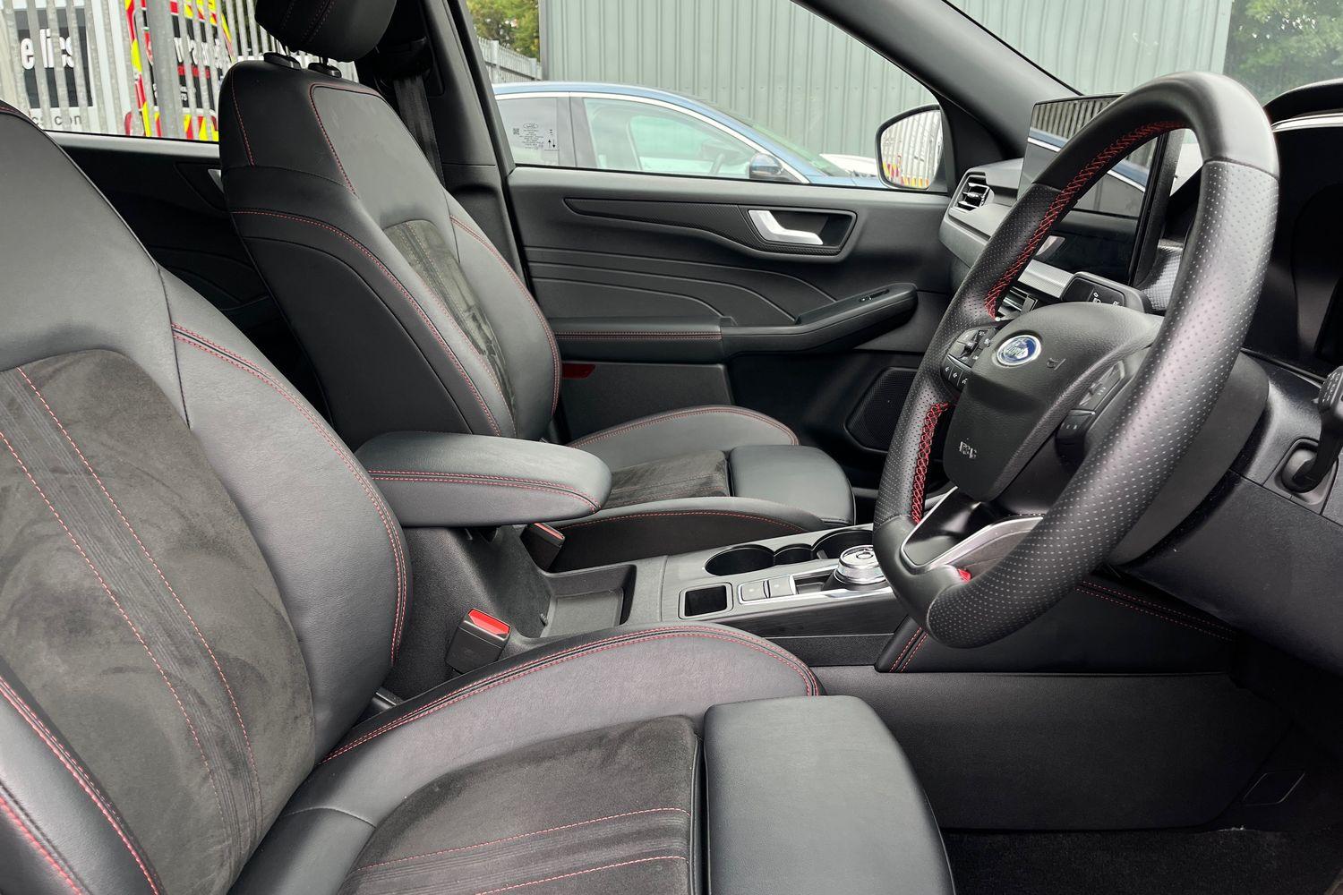 Ford KUGA Photo 16