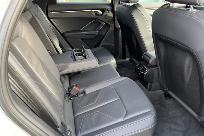 AUDI Q3 Photo 48