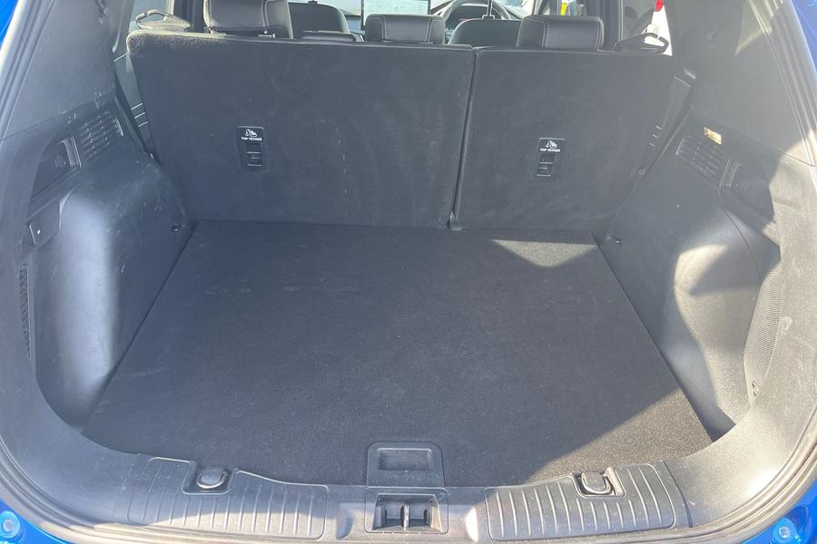 Ford Kuga Photo autoimg-a0600fa1603d719e8d9305584ea910fed8933b85.jpg