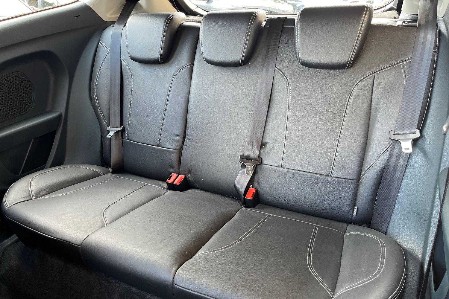 FORD FIESTA Photo 19