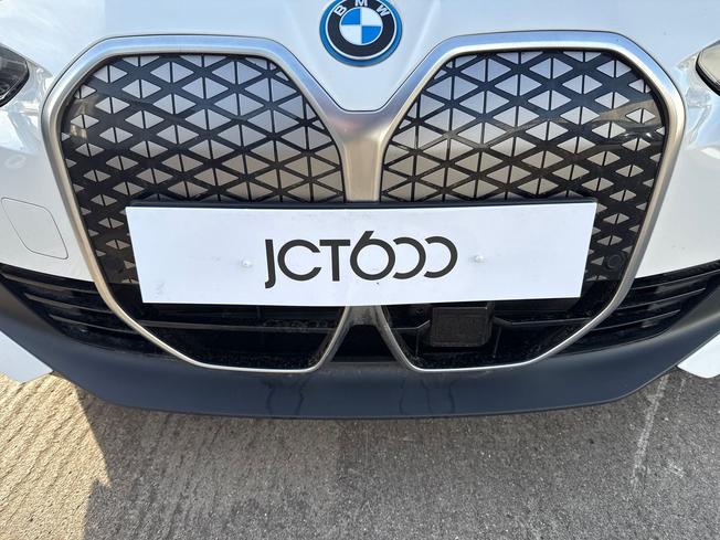 BMW I4 Photo 27