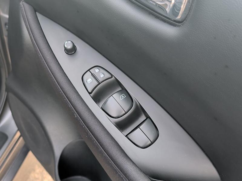 Used Nissan Leaf NG71OOV 24