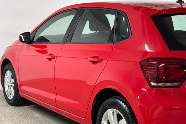 VOLKSWAGEN Polo Photo 26