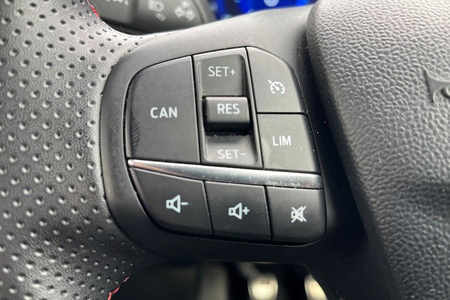 Ford PUMA Photo autoimg-a06997ac3b0b707af78a98a6d28732a0d9c5a129.jpg