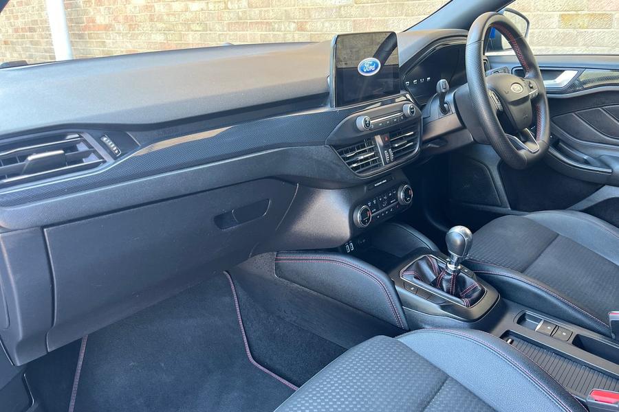 Ford FOCUS Photo autoimg-a06ac9269aefd7e35988c3904b3035710697676e.jpg