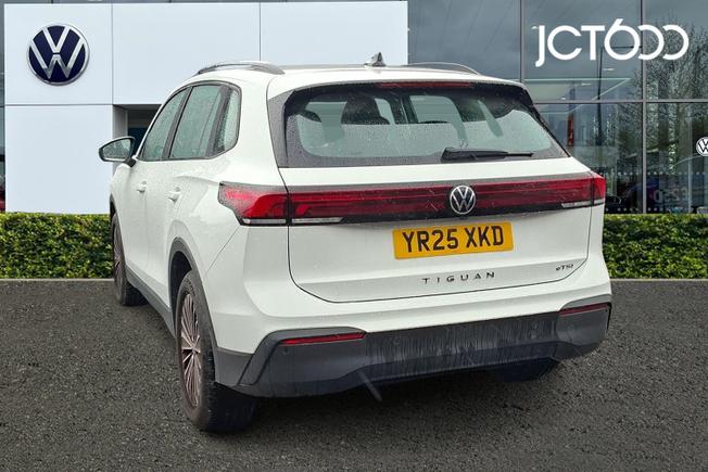 VOLKSWAGEN Tiguan Photo 3