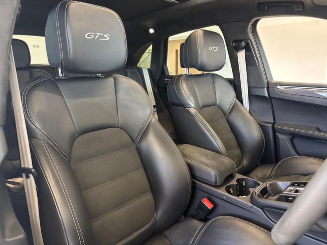 PORSCHE Macan Photo 14