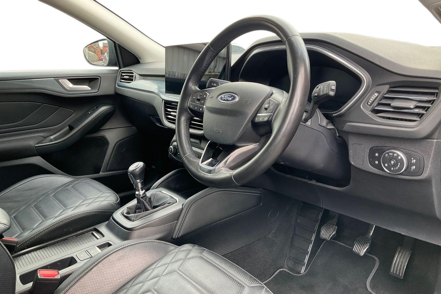 Ford FOCUS Photo 8
