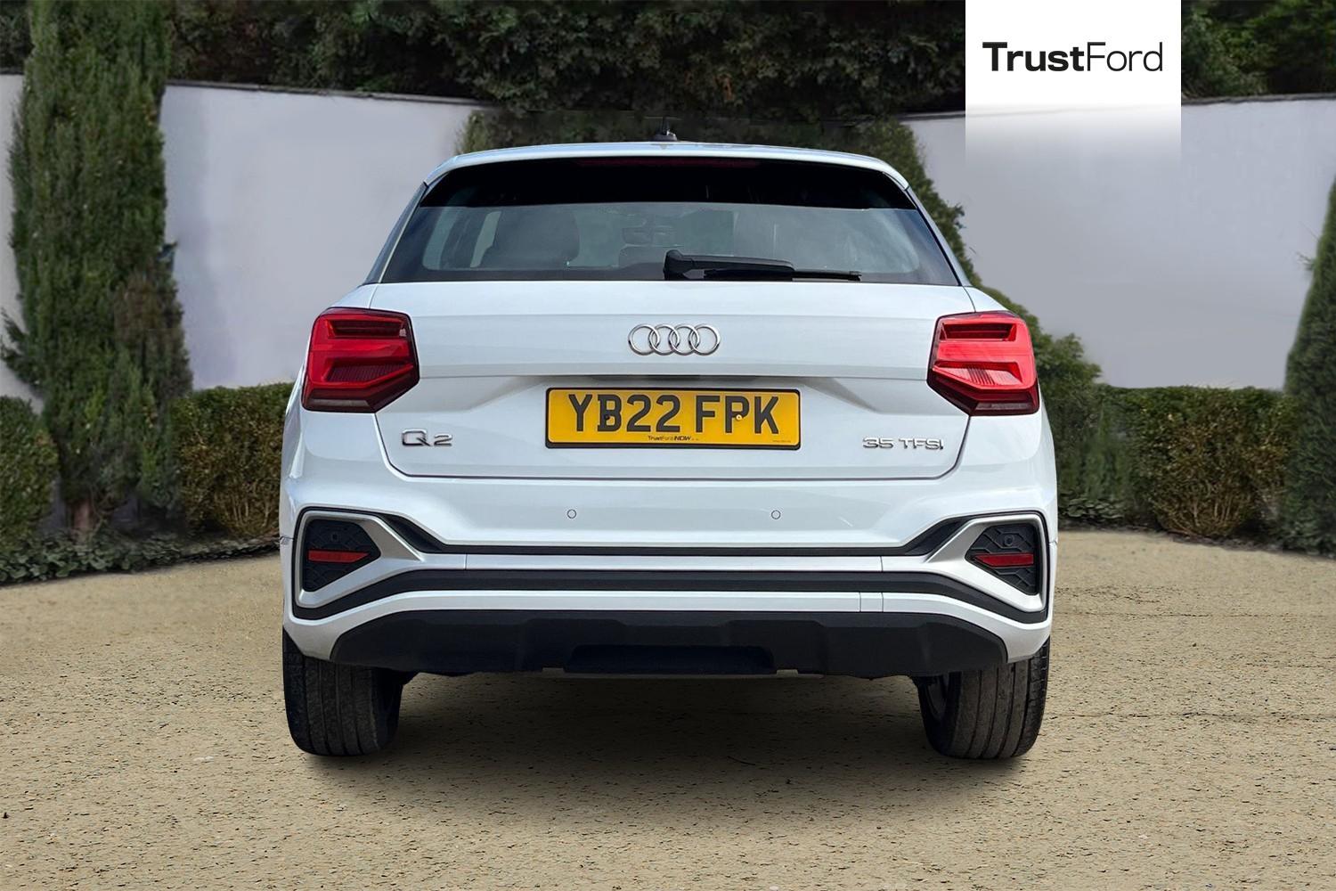 Audi Q2 Photo 6