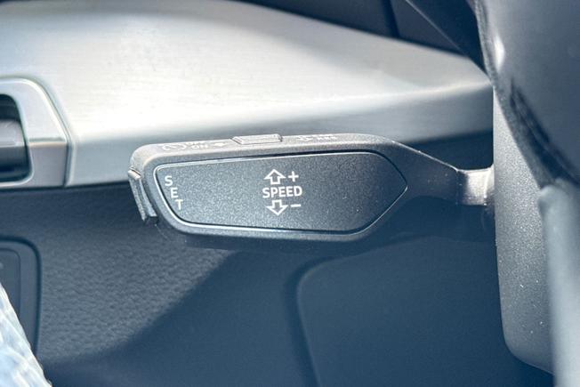 AUDI Q2 Photo 32