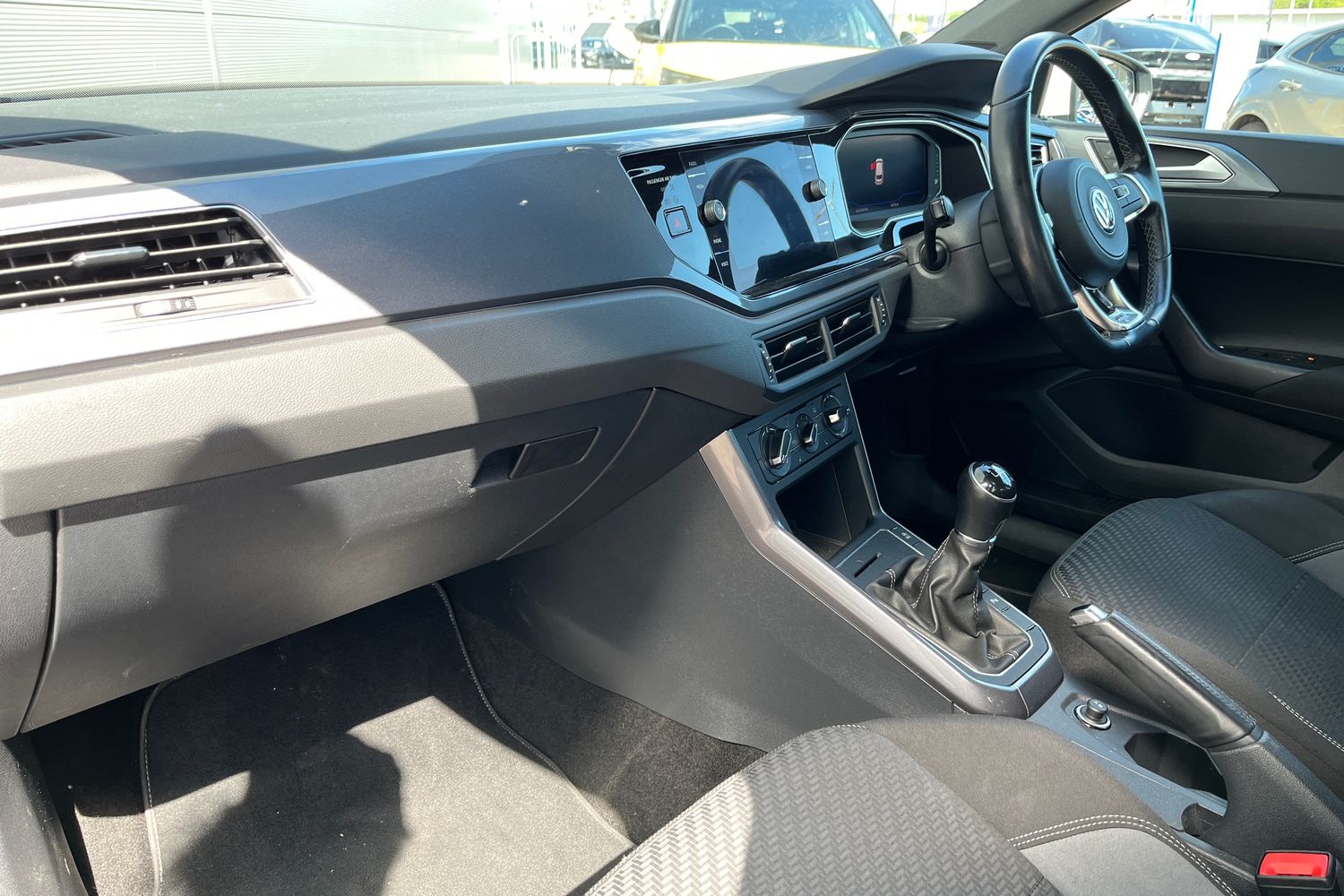 Volkswagen POLO Photo 17