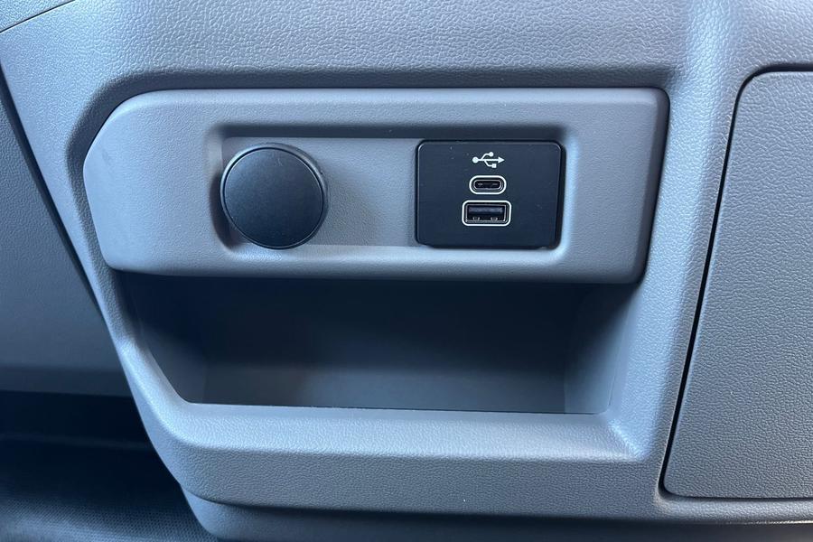 Ford TRANSIT CUSTOM Photo autoimg-a07d63ddf1d3e2e37da010d49ecf3241a259b2c4.jpg
