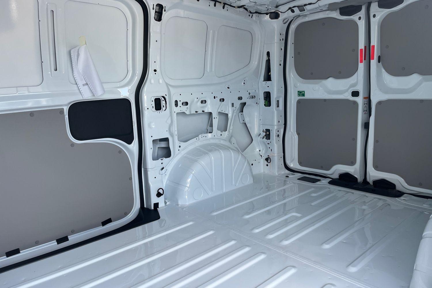 Ford E-Transit Custom Photo 3