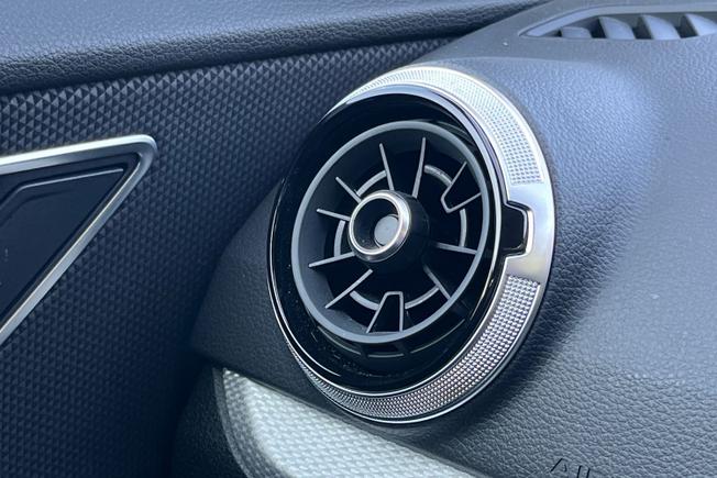 AUDI Q2 Photo 35