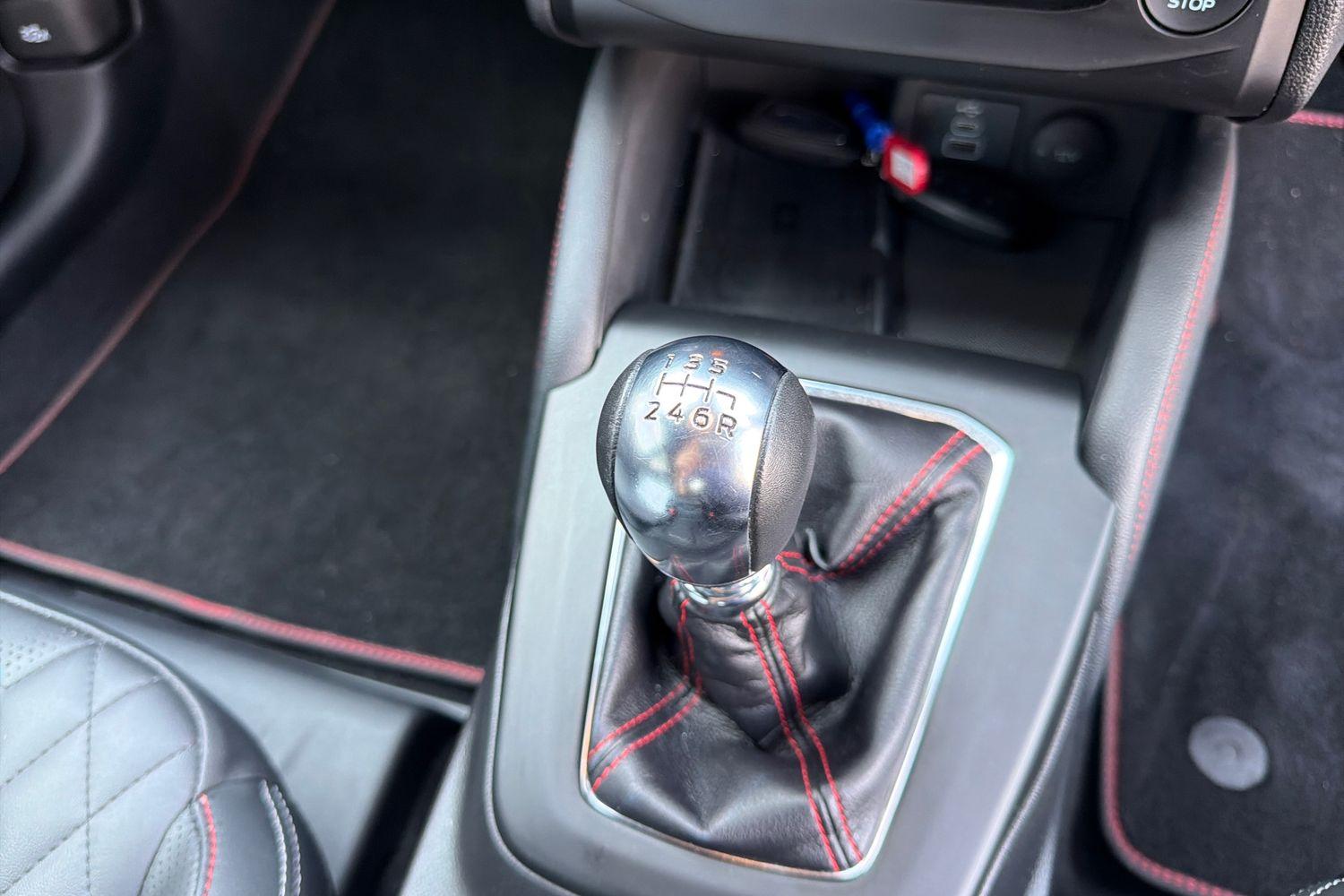 Ford FOCUS Photo 28