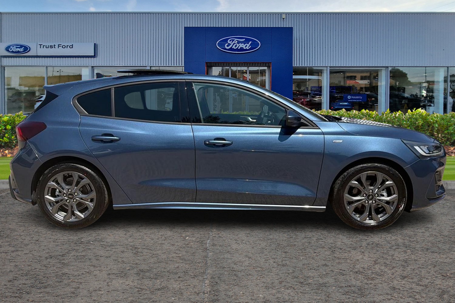 Ford Focus Photo 2